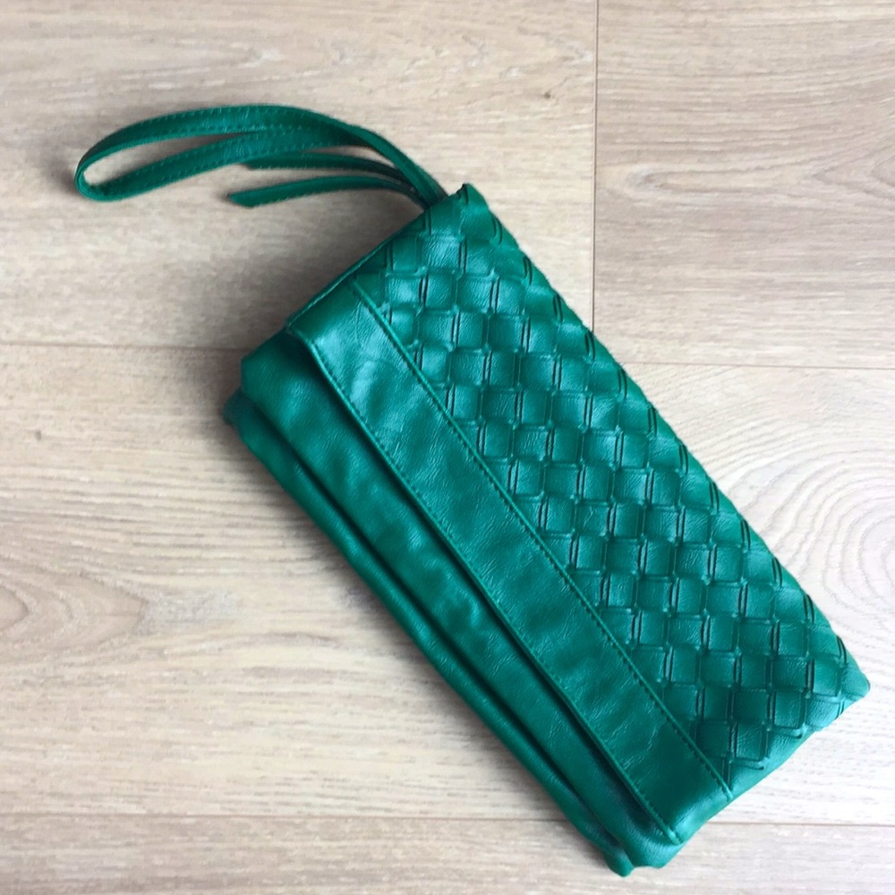 Faux leather emerald green clutch